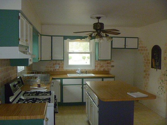 5th image of 120 Oaks Ave