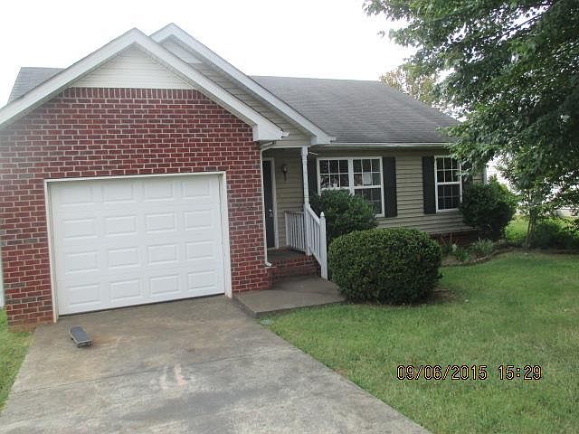 1st image of 2723 Roscommon Dr