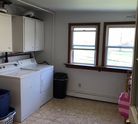 Laundry Room - very large