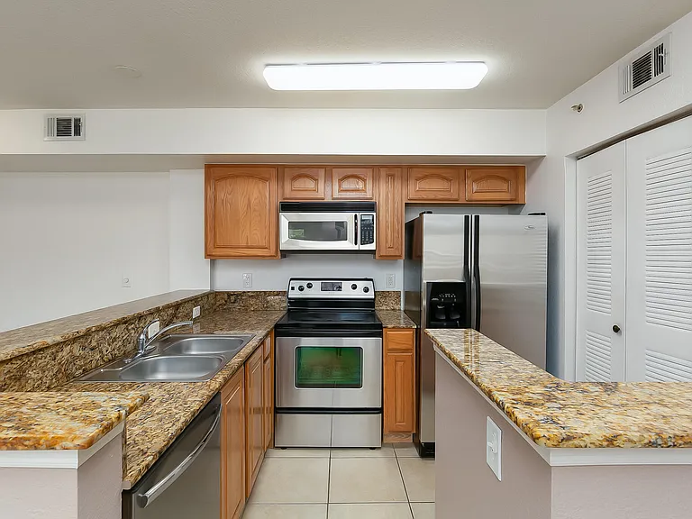 281 SW Palm Dr #102 — Photo 3