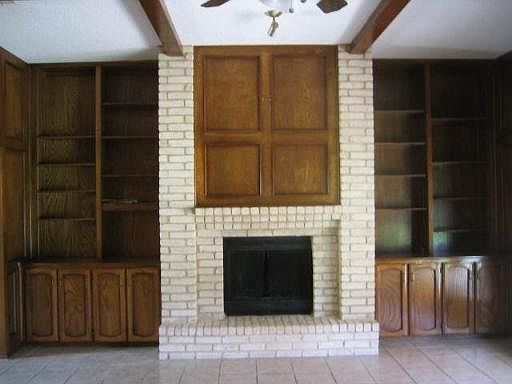 3rd image of 19611 ENCINO KNOLL