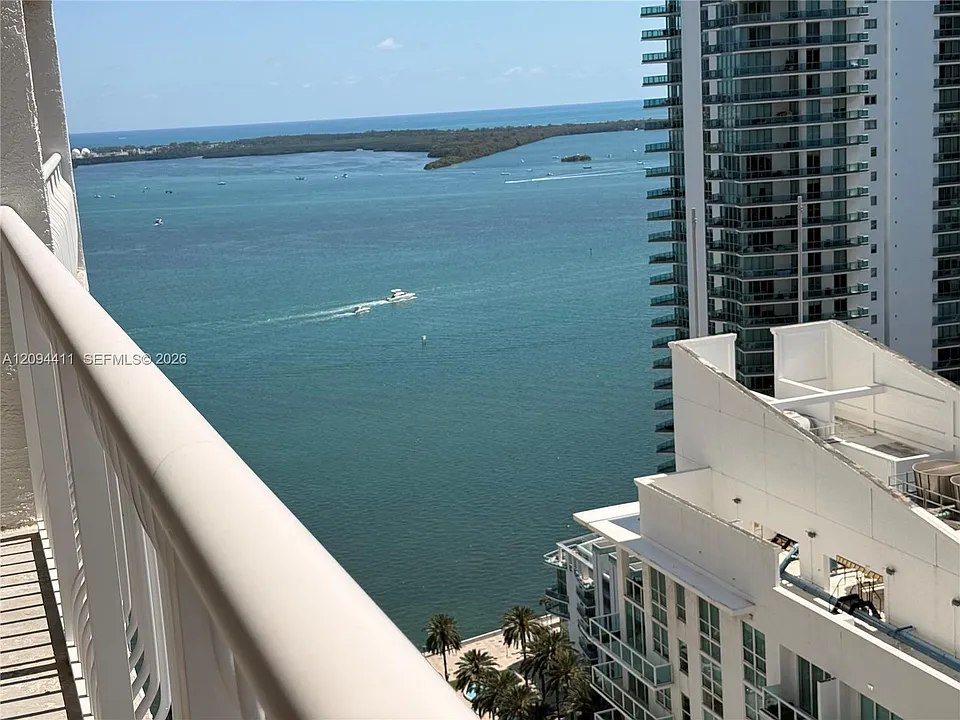 1200 Brickell Bay Dr #3621