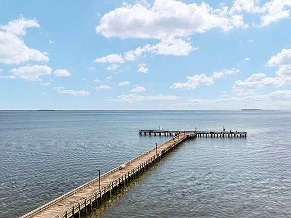 2nd image of 230 Long Point Rd