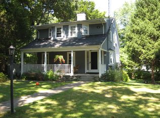 48 Cedar St, Dedham, MA 02026