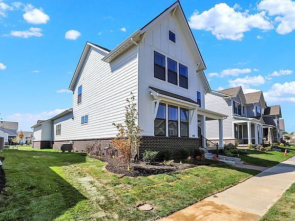 3rd image of 1437 Lake Haven Ln
