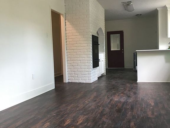 3rd image of 802 S 18th St