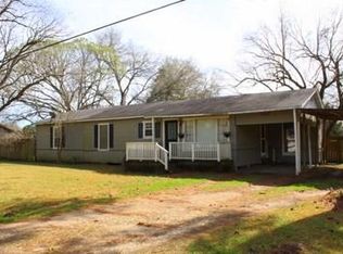 519 E Bell Ave, Crockett, TX 75835