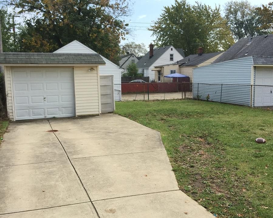 1st image of 4001 W 143rd St