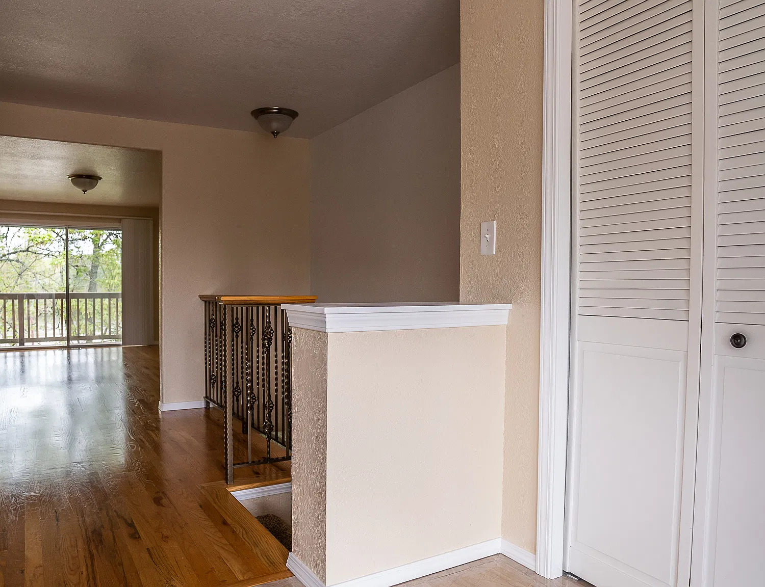 2 bed, 1225 sqft, $1,595 — Photo 4