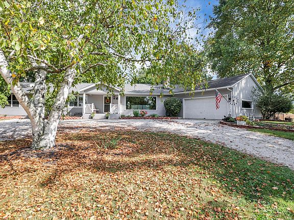 2nd image of 11598 Summerland Beach Rd NE