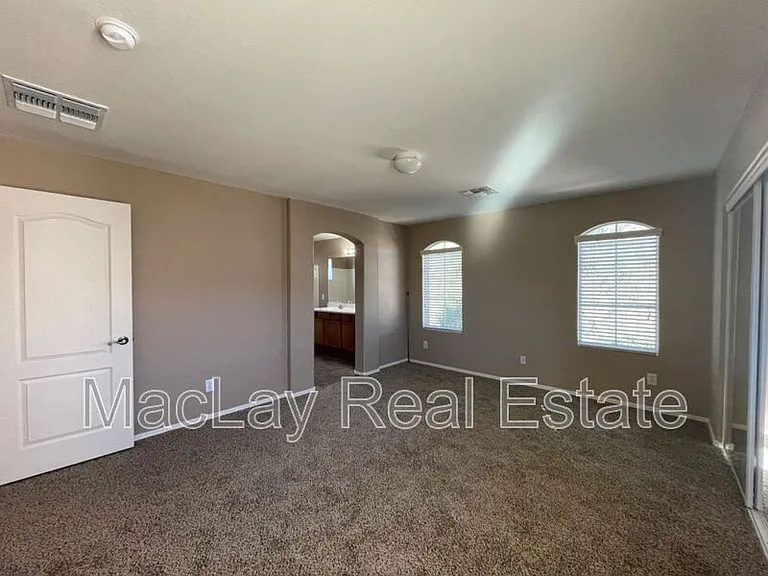 10024 E Isleta Ave — Photo 18