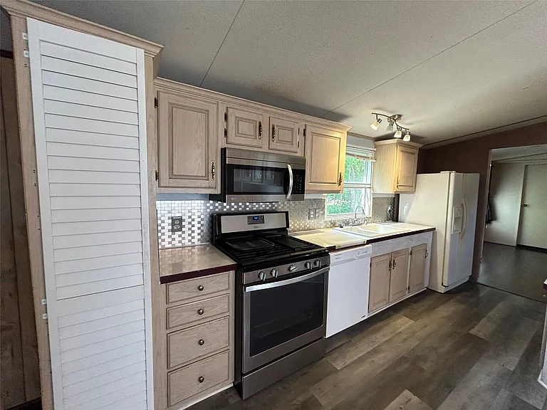 16640 Berry Rd — Photo 4