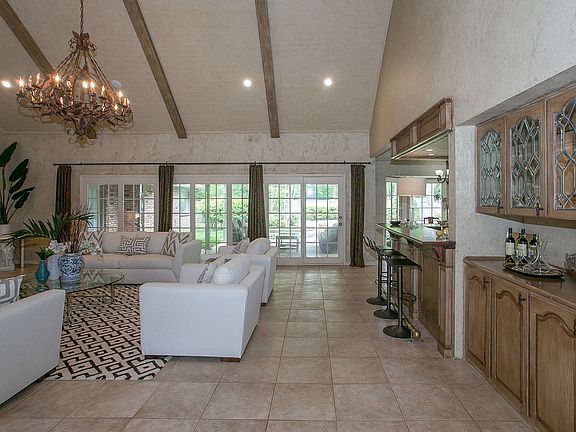 4950 Riverbend Reshoot-7.jpg