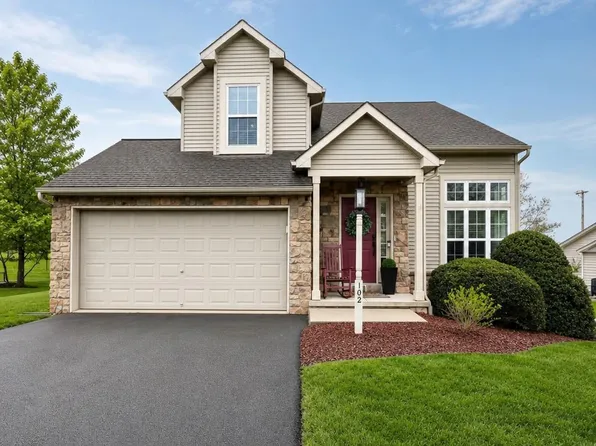 102 Bloomfield Dr, Ephrata, PA 17522