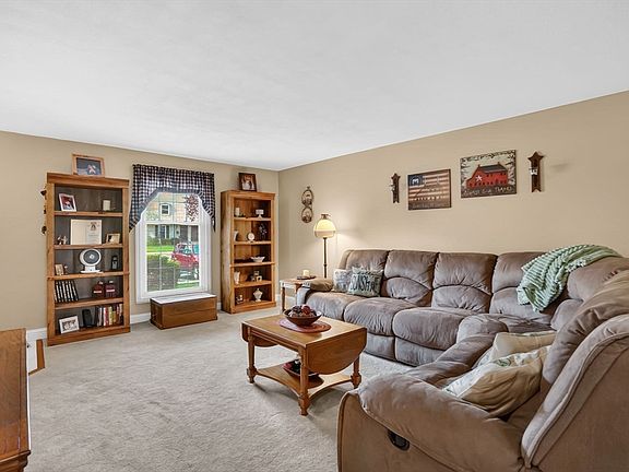 5th image of 7 Plantation Dr Unit 7