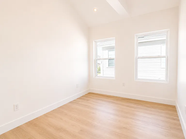 275 Shrewsbury St #1 — Photo 10