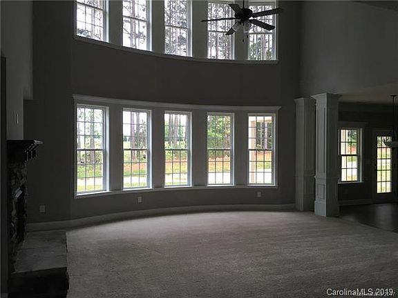 5th image of 2605 Lake Front Dr