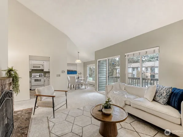 12904 126th Court NE #J302, Kirkland, WA 98034