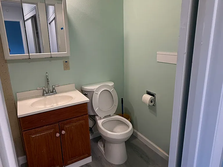 104 Elm St — Photo 12