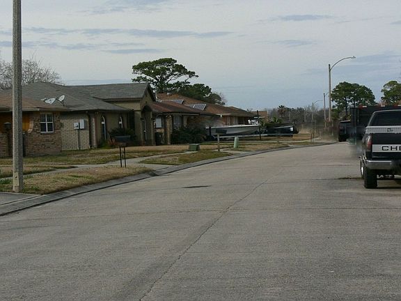 5th image of 7300 Dogwood Dr