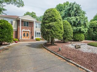 102 Gordons Corner Rd, Marlboro, NJ 07746