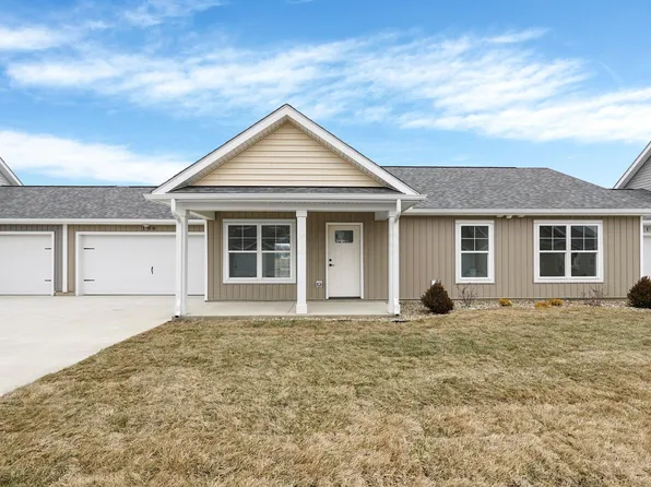 106 Cumberland Meadows Cir, Hebron, OH 43025