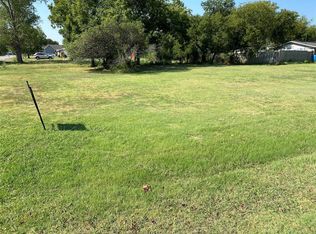 900 Cope St, Midlothian, TX 76065