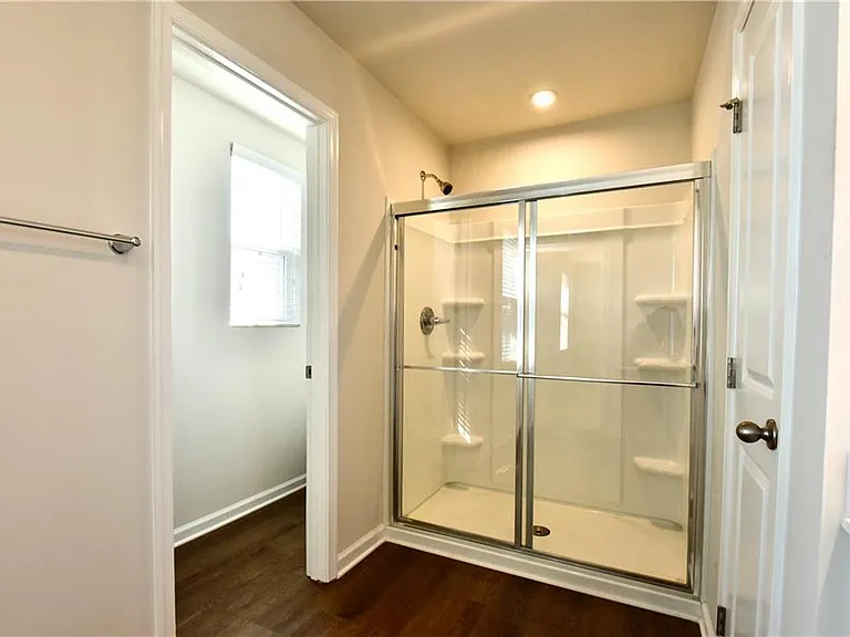 8421 Limerick Ln — Photo 23