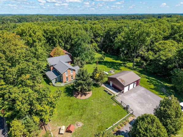 7375 S 1100 E, Wolcottville, IN 46795