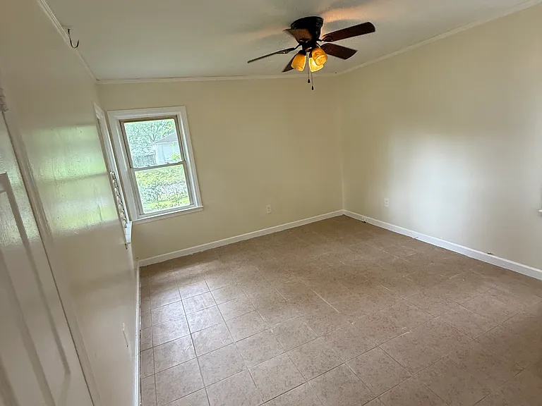 1838 Woodburn Dr — Photo 15