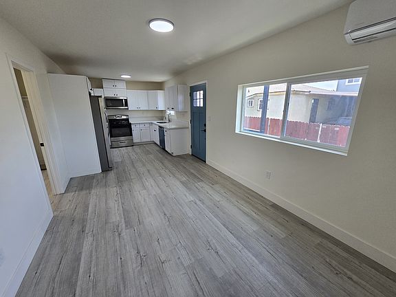 4th image of 1846 Klauber Ave #2