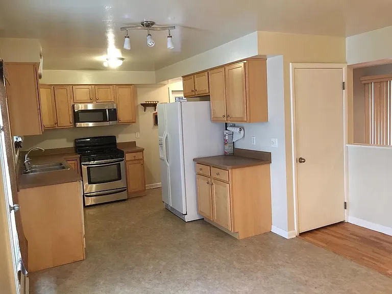 3354 Kettering Rd — Photo 6