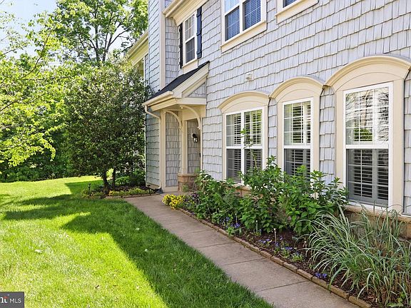 3rd image of 13810 Greendale Dr #65