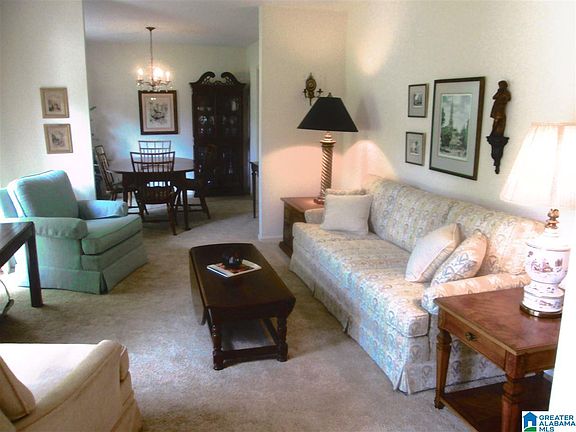 3rd image of 956 Shady Brook Cir