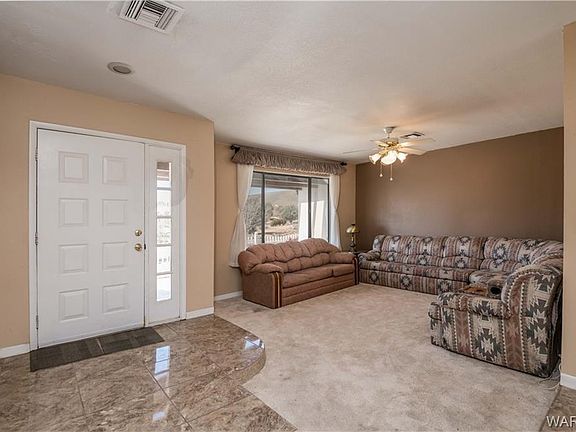 5th image of 675 Crestwood Dr