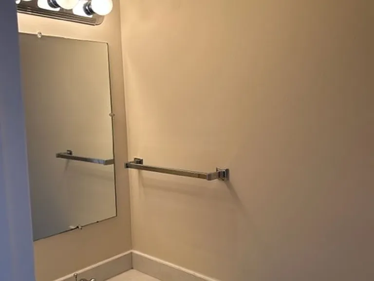 481 Woodview Dr — Photo 10