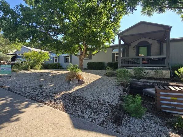 412 Native Oak St, Ingram, TX 78025