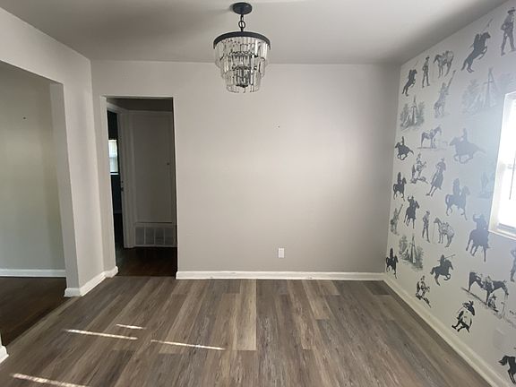 3rd image of 4536 S Xenophon Ave