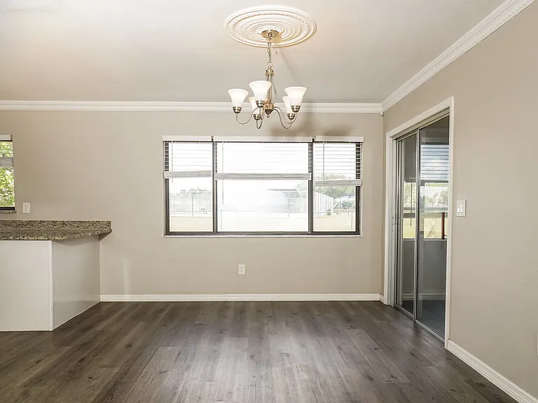 5362 Trekell St — Photo 4