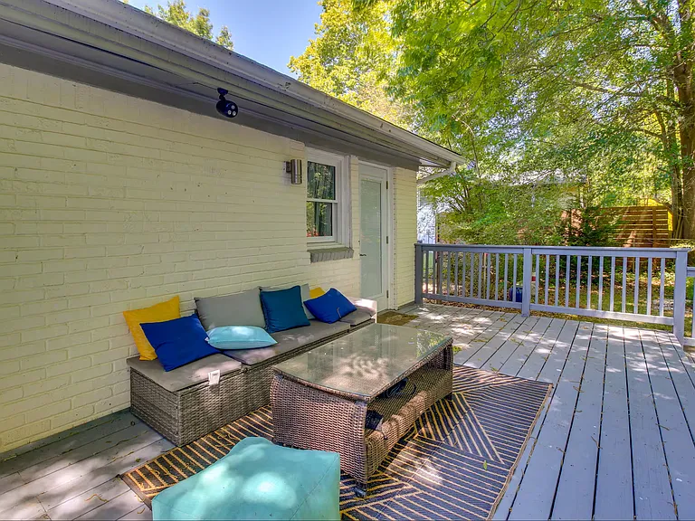 3218 Highland Dr SE — Photo 12