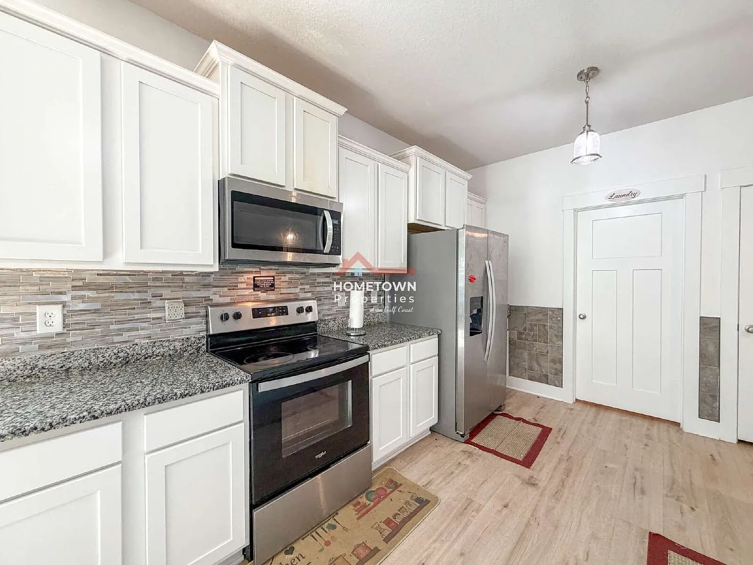 4 bed, 3.0 bath, 2304 sqft, $2,500 — Photo 4