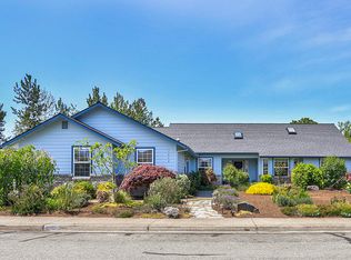 1052 Moon Glo Dr, Grants Pass, OR 97527