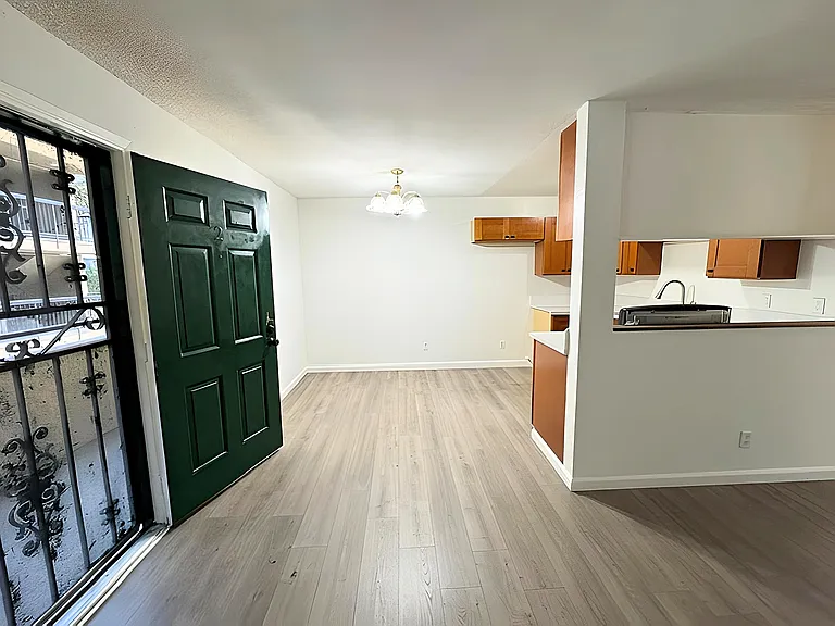 3963 Melrose Ave #2 — Photo 2
