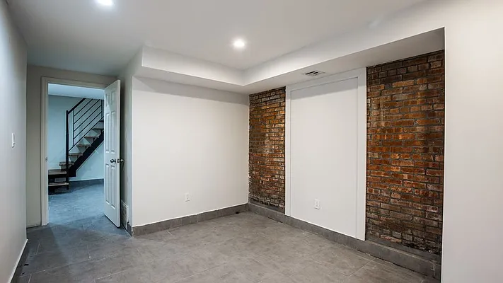 Rented by Nooklyn NYC LLC | media 90