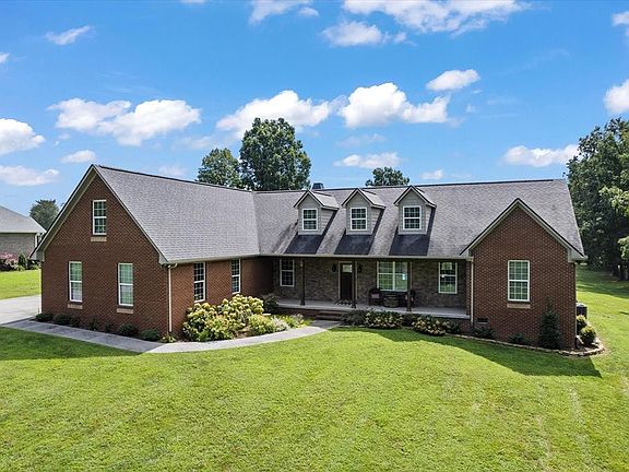 5th image of 1621 Parton Cir