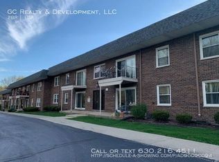 12 Simpson St APT D, Geneva, IL 60134