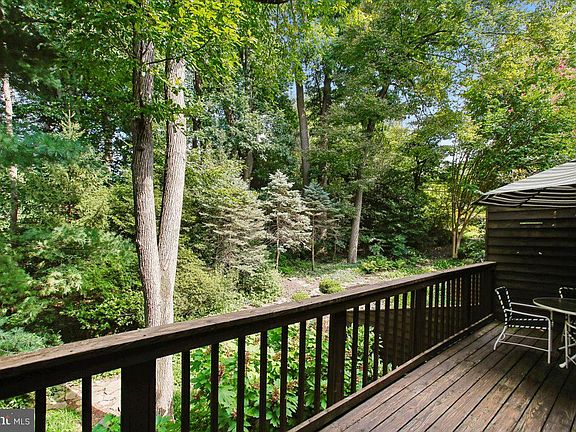 3rd image of 2467 N Wakefield Ct