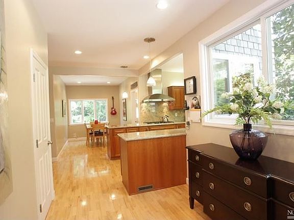 3rd image of 122 Barber Ave