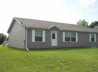 404 S A St, Blue Springs, NE 68318