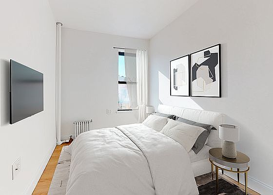 4th image of 3115 32nd St APT 4